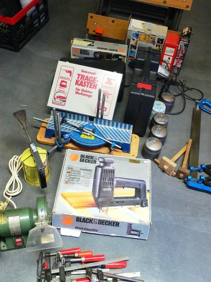 100€ voor Allerhande gereedschap in goede staat, Doe-het-zelf en Bouw, Gereedschap | Handgereedschap, Ophalen