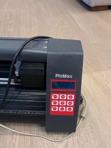 Snijplotter van Pixmax beschikbaar voor biedingen