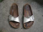Gratis verzenden zilveren birkenstock slippers mt 41, Slippers, Overige kleuren, Verzenden, Zo goed als nieuw