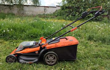 Tondeuse à gazon sur batterie, Bac de ramassage, Tondeuses à gazon sur batterie, 40 à 49 cm, Enlèvement