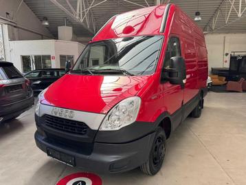 Iveco - Daily - 40c15 - Van, Auto's, Bestelwagens en Lichte vracht, Euro 5, Gebruikt, Iveco, Bedrijf