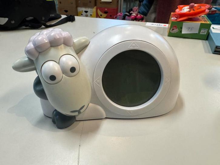 Zazu slaapwekker (zara slaapschaap) wit met grijs, Kinderen en Baby's, Kinderkamer | Inrichting en Decoratie, Zo goed als nieuw