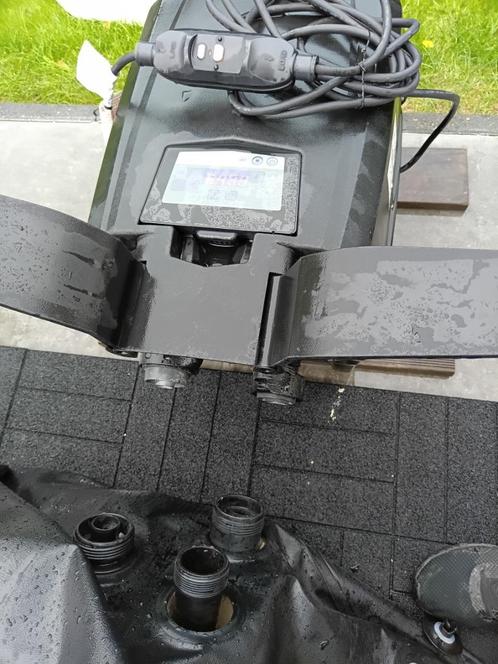 INTEX SPA, Tuin en Terras, Bubbelbaden en Hottubs, Gebruikt, Opblaasbaar, Afdekzeil, Filter, Ophalen