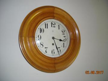 Horloge style Oeil de boeuf beschikbaar voor biedingen