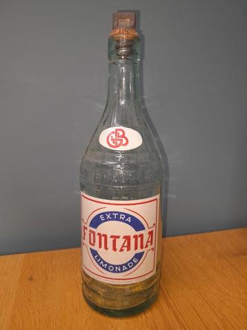 Oude limonadefles Fontana beschikbaar voor biedingen