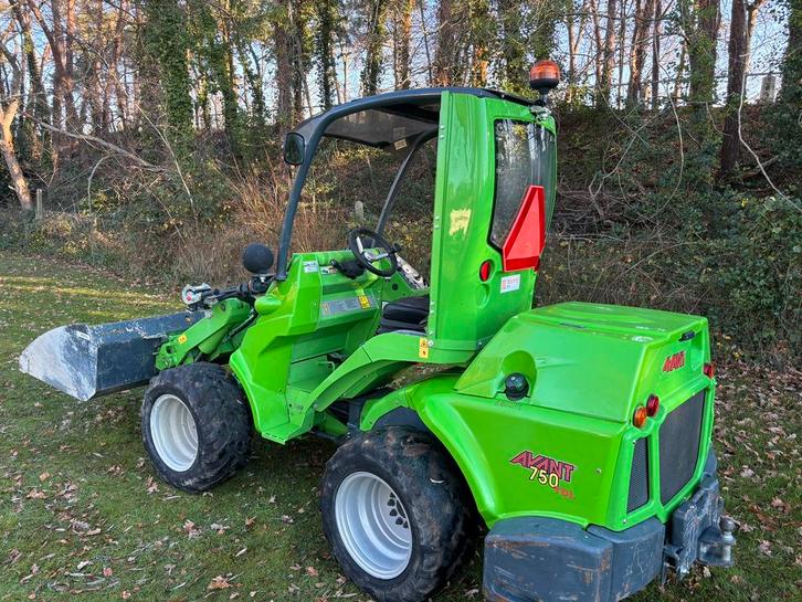 Avant kniklader 750 tdl, Zakelijke goederen, Machines en Bouw | Kranen en Graafmachines, Wiellader of Shovel, Ophalen