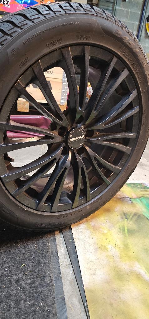 Jantes + Pneus hiver Audi A6, Autos : Pièces & Accessoires, Pneus & Jantes, Pneus et Jantes, Pneus hiver, 18 pouces, 245 mm, Véhicule de tourisme