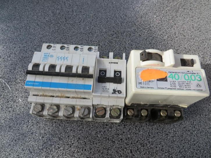 zekeringen automaten, Doe-het-zelf en Bouw, Elektriciteit en Kabels, Ophalen