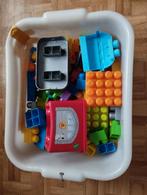2 bakken speelgoed in legoblokjes materiaal per stuk 10 euro, Kinderen en Baby's, Ophalen, Zo goed als nieuw