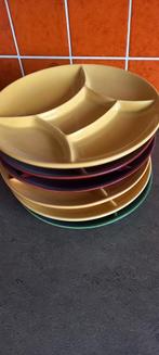 Retro 6 kleurige borden met onderverdeling, Bord(en), Gebruikt, Ophalen of Verzenden