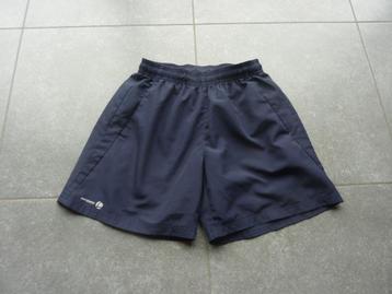 Short Artengo maat S