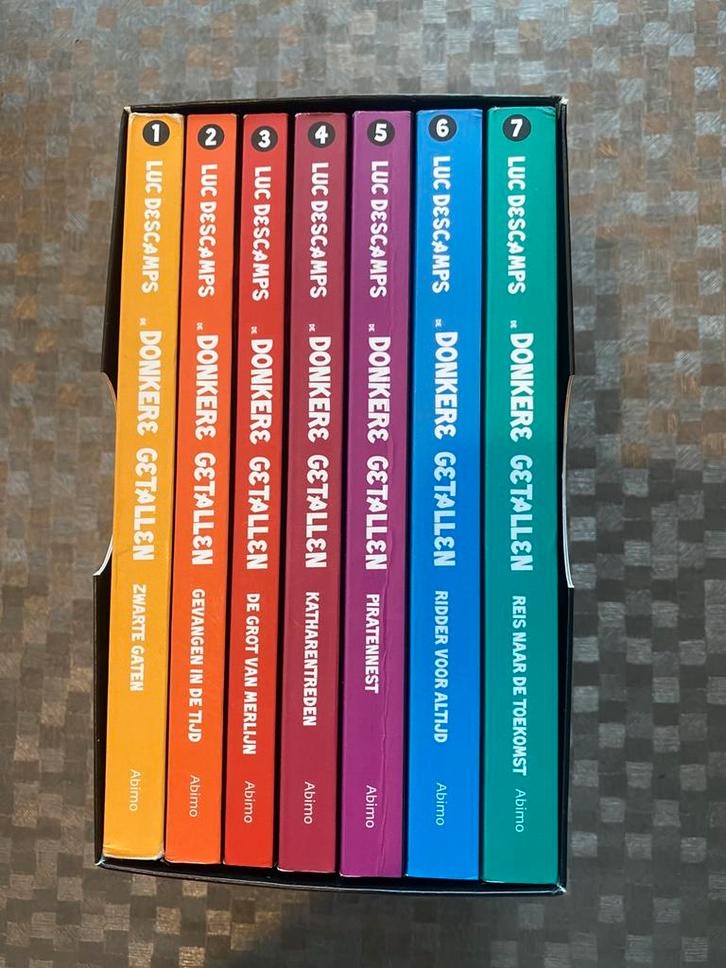 Leesbox De Donkere Getallen (7)van Luc Descamps (AVI 5 en 6), Boeken, Kinderboeken | Jeugd | 10 tot 12 jaar, Zo goed als nieuw