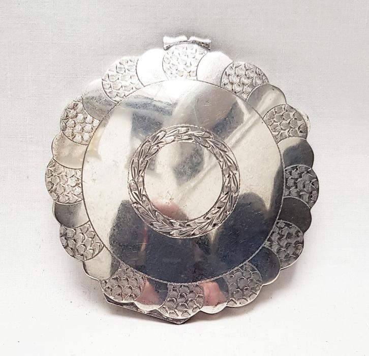 Grote zilveren poederdoos., Antiek en Kunst, Antiek | Zilver en Goud, Zilver, Ophalen of Verzenden