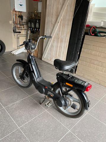 Vespa ciao disponible aux enchères