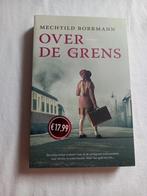 Boek Mechtild Borrmann: Over de grens, Ophalen of Verzenden, Zo goed als nieuw