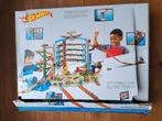Hotwheels garage, Kinderen en Baby's, Ophalen, Racebaan, Zo goed als nieuw, Hot Wheels