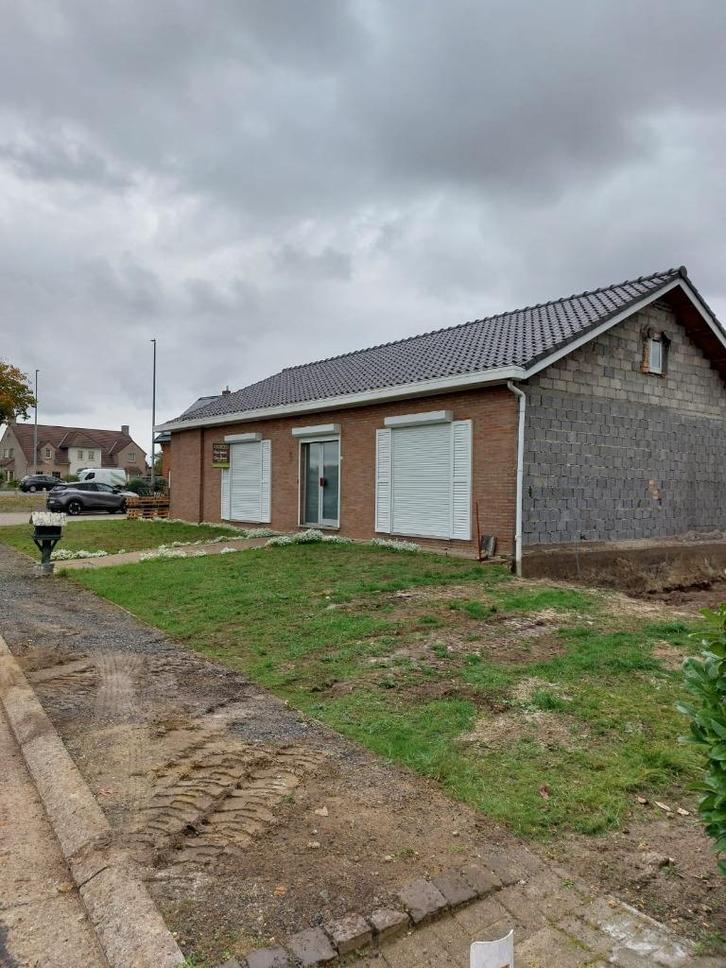 Mooie dakpannen nokken en kantpannen, Doe-het-zelf en Bouw, Dakpannen en Dakbedekking, Zo goed als nieuw, Dakpannen, Steen of Klei