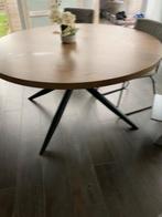 Zeer mooie ronde tafel doormeter 150cm, Huis en Inrichting, Ophalen, Zo goed als nieuw