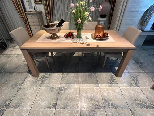 MASSIEF houten, kwaliteitsvolle, moderne eetplaats -50%, Huis en Inrichting, Complete eetkamers, Zo goed als nieuw, 4 tot 6 stoelen