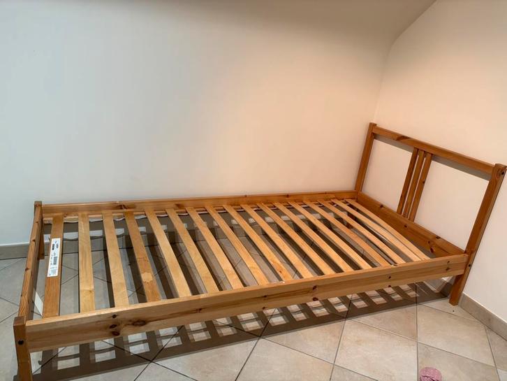 houten bed, Huis en Inrichting, Slaapkamer | Bedden, Zo goed als nieuw, Hout, Ophalen
