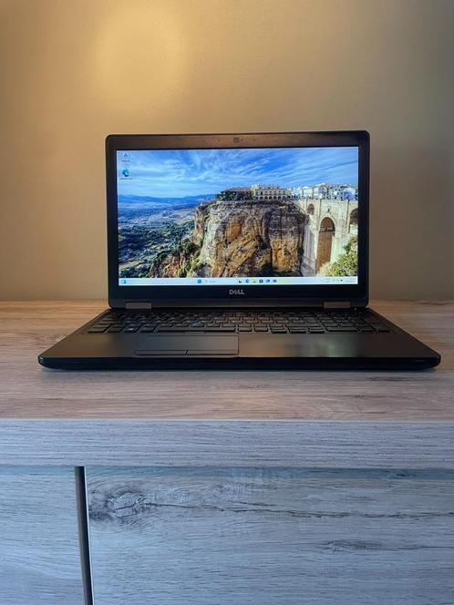 Dell Latitude 5590 - Intel Core I5 - 8GB - met nieuwe lader, Computers en Software, Windows Laptops, Gebruikt, 15 inch, SSD, 3 tot 4 Ghz