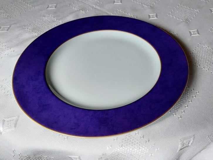 Mooi groot onderbord, Limoges, Huis en Inrichting, Keuken | Servies, Zo goed als nieuw, Bord(en), Effen, Porselein, Ophalen