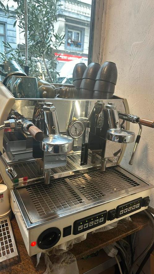 Machine à café professionnelle marque ( la nuova era ), Electroménager, Cafetières, Utilisé, Autres types, Machine à espresso