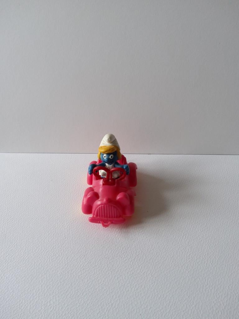 Super Schtroumpf 40241 Schtroumpfette dans voiture, Collections, Schtroumpfs, Enlèvement ou Envoi, Utilisé, Schtroumpfette, Poupée, Figurine ou Peluche