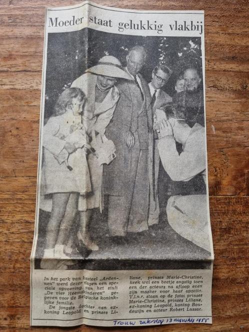 Koninklijke familie bij De vier Heemskinderen (krant 1955), Verzamelen, Koningshuis en Royalty, Kaart, Foto of Prent, Verzenden