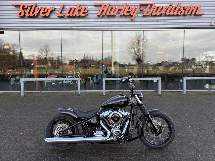 Harley-Davidson Softail Street Bob met Thunderbike rearfende, Motos, Motos | Harley-Davidson, Autre