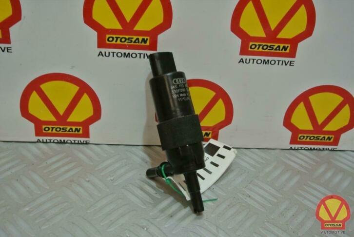 audi a4 a5 koplampsproeier koplamp sproeier 8k0955681, Auto-onderdelen, Verlichting, Audi, Gebruikt