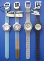 Montre Kipling enfant NEUVE étoile, bracelet silicone, NEUVE, Enlèvement ou Envoi, Neuf