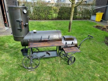 Oklahoma BBQ Smoker 16” met smoke tower  beschikbaar voor biedingen