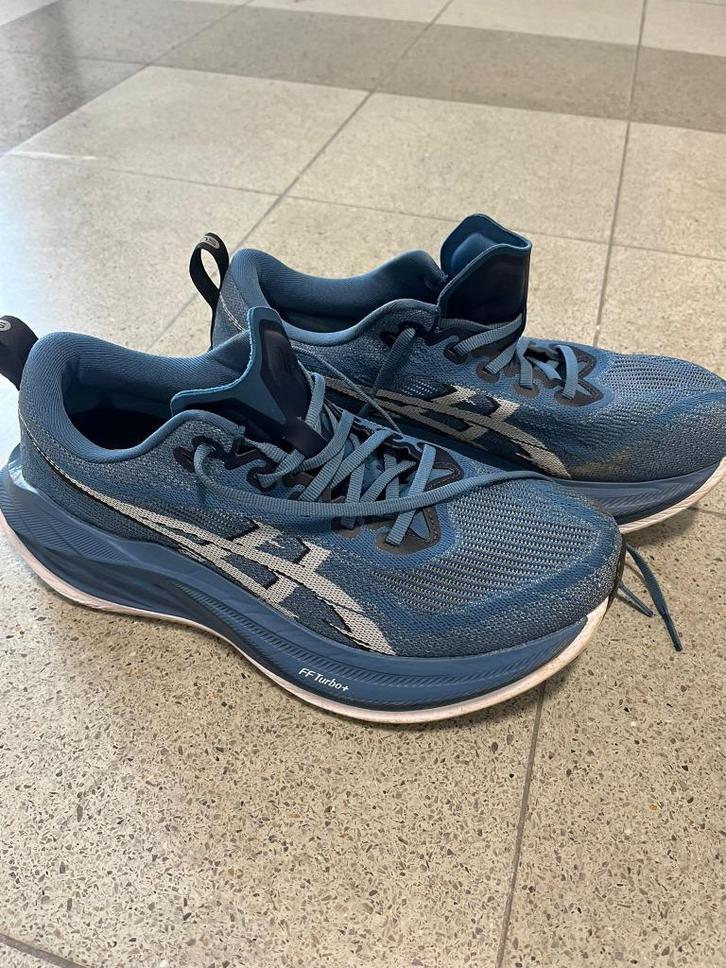 Asics Superblast 2, Sport en Fitness, Loopsport en Atletiek, Zo goed als nieuw, Hardloopschoenen, Hardlopen, Asics, Ophalen