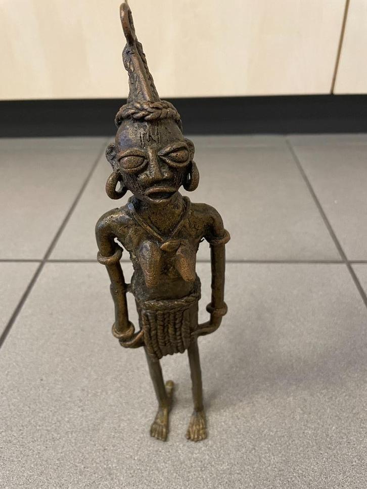 authentiek Afrikaans bronzen beeldje, Antiek en Kunst, Kunst | Niet-Westerse kunst, Ophalen of Verzenden