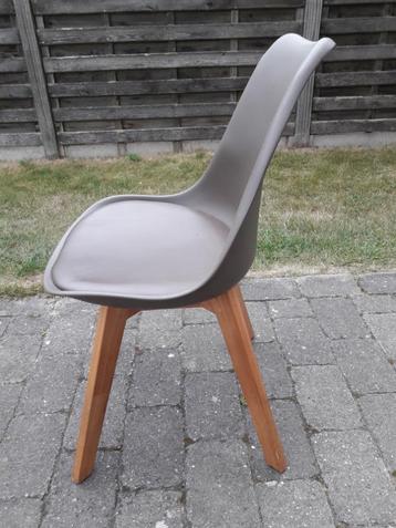 Mooie kuipstoel KORSA beschikbaar voor biedingen