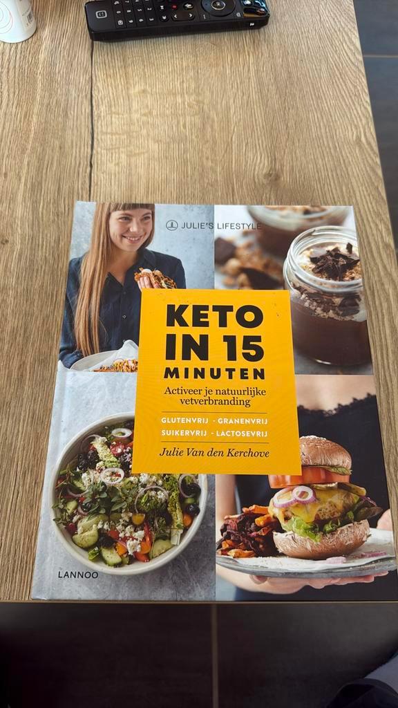Julie Van den Kerchove - Keto in 15 minuten, Boeken, Kookboeken, Zo goed als nieuw, Ophalen