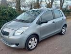 Toyata Yaris Heel Proper Auto 142524 km, Auto's, Diesel, Particulier, Yaris, Zilver of Grijs