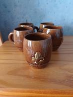 Lot de 5 chopes mug brun fleur de lys, Antiquités & Art, Enlèvement ou Envoi