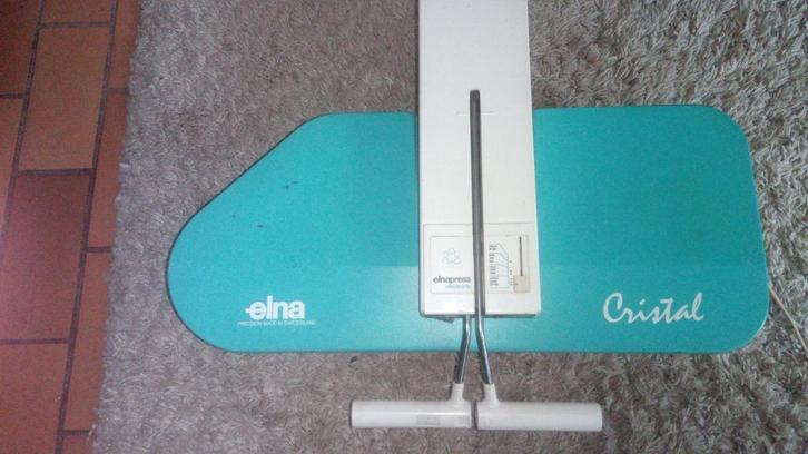 Presse a repasser/a entoiler Elna, Electroménager, Fers à repasser & Planches à repasser, Comme neuf, Enlèvement