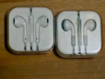 Apple oortjes (met kabel) beschikbaar voor biedingen