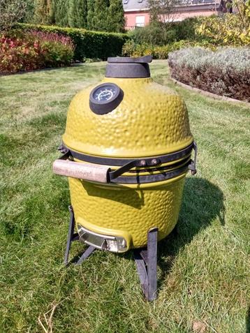 BBQ Berghoff green egg disponible aux enchères