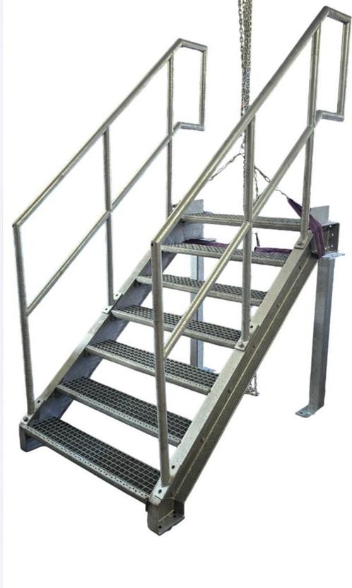 Gegalvaniseerde trap ca. 129cm hoog. Hoge kwaliteit. Nieuw., Doe-het-zelf en Bouw, Ladders en Trappen, Zo goed als nieuw, Trap