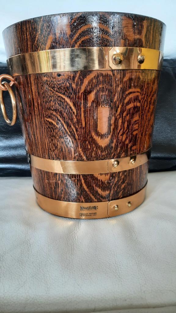 Seau à champagne en chêne et laiton, signé Gérard Lafitte, Antiquités & Art, Antiquités | Ustensiles de cuisine, Enlèvement