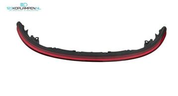 Porsche 911 992 achterlicht midden beschikbaar voor biedingen