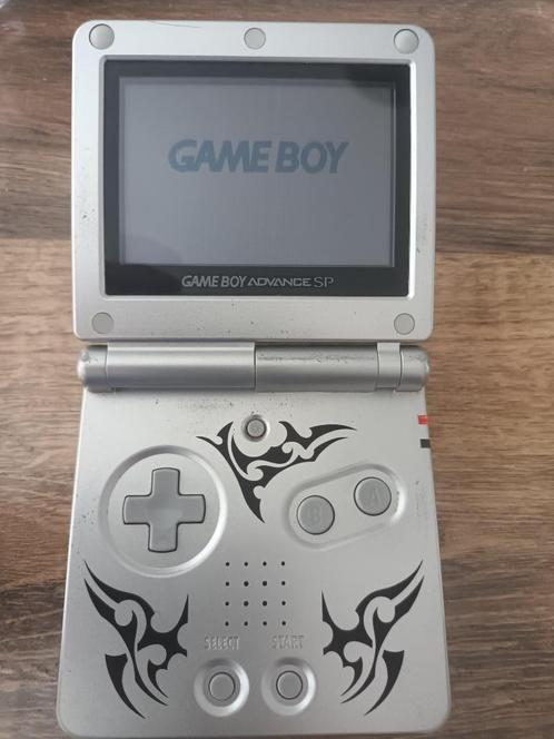 Nintendo GameBoy Advance SP Limited Tribal edition, Games en Spelcomputers, Spelcomputers | Nintendo Game Boy, Gebruikt, Game Boy Advance