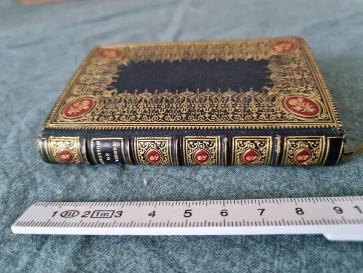 mini-religieus boek, „Imitatie van de Allerheiligste Maagd”, Antiek en Kunst, Antiek | Religieuze voorwerpen, Ophalen of Verzenden
