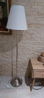 Lampe IKEA, Huis en Inrichting, Lampen | Vloerlampen, Ophalen of Verzenden, Zo goed als nieuw