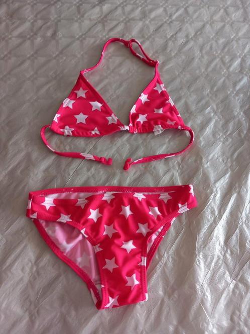 Donkerroze bikini met sterren 134/140, heel goede staat, Kinderen en Baby's, Kinderkleding | Maat 134, Zo goed als nieuw, Meisje