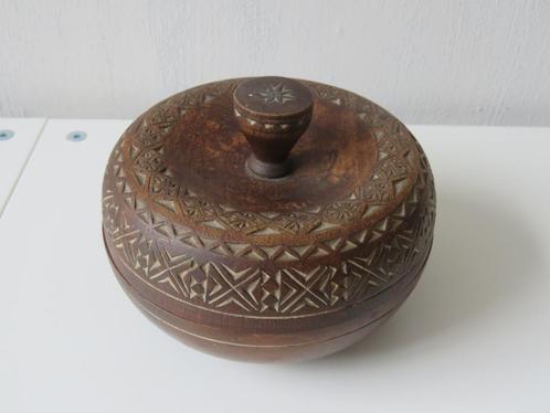 Houten gesculpteerde pot doos bonbonniere, Antiek en Kunst, Curiosa en Brocante, Ophalen of Verzenden